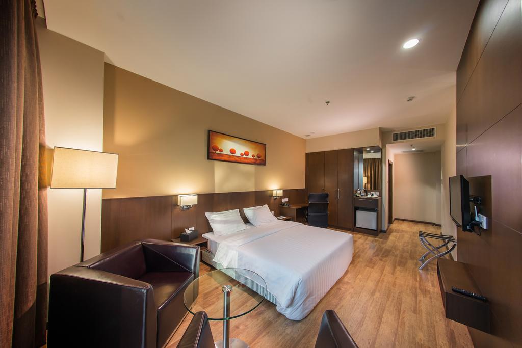 Keoja Hotel Kuala Belait Exterior photo